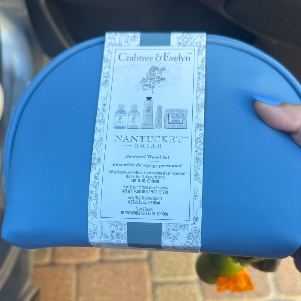 Crabtree & Evelyn Nantucket Briar Travel Set in Blue
